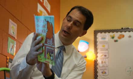 Photo Essay: Reading time at La Casa with Governor Walker
