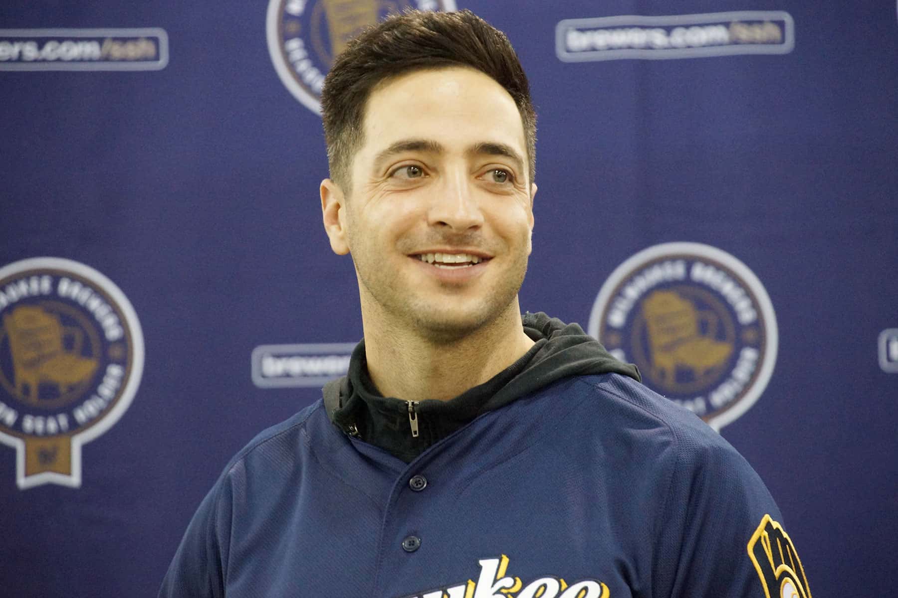 Milwaukee Brewers - Ryan Braun and his two children.