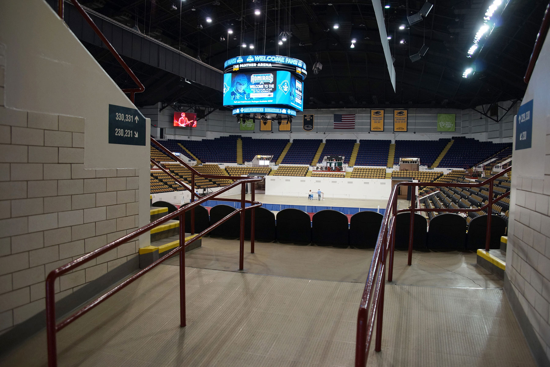 Milwaukee Admirals UWM Panther Arena STADIUM REVIEW 