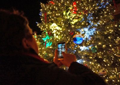 111716_treelighting_0776