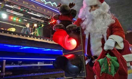 Photo Essay: Holiday Train rides the rails into Milwaukee