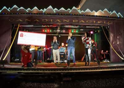 120516_holidaytrain_0944