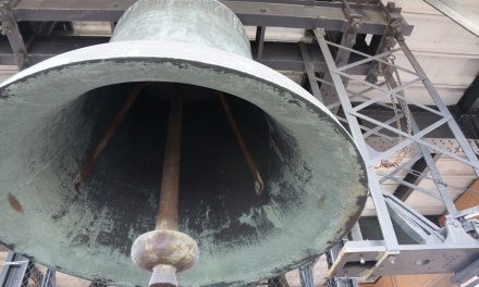 Bells of peace ring in Milwaukee’s 2017 New Year