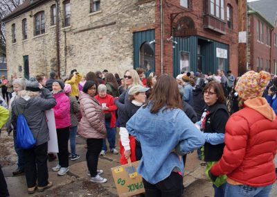 102117_womenmarchmke_0148p