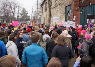 102117_womenmarchmke_0808p