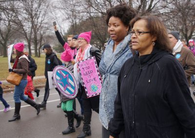 102117_womenmarchmke_1045p