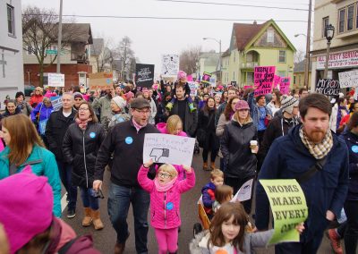 102117_womenmarchmke_1347p