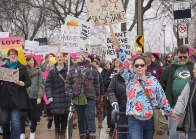 102117_womenmarchmke_1855p