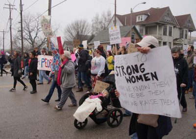 102117_womenmarchmke_2109p