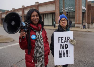 102117_womenmarchmke_2211p