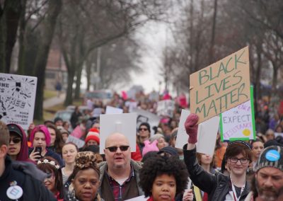 102117_womenmarchmke_2385p