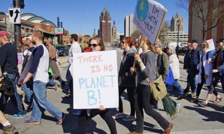 Photo Essay: Nerds with words join national science march