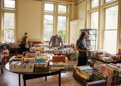 080517_hungerbooksale_204