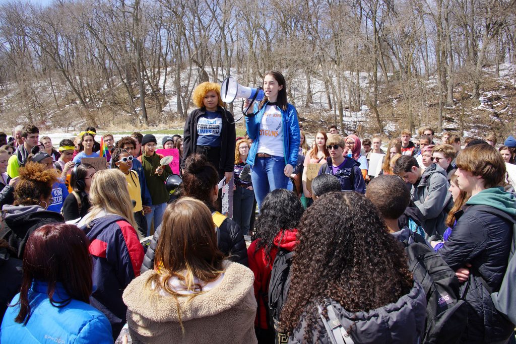 00_042018_schoolwalkout_664