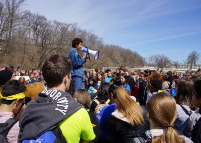 042018_schoolwalkout_552