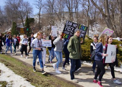 042018_schoolwalkout_840