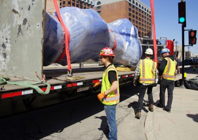 043018_cityhallsculptureinstall_0041