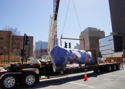 043018_cityhallsculptureinstall_0050