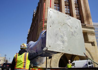 043018_cityhallsculptureinstall_0090