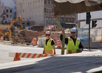 043018_cityhallsculptureinstall_0098