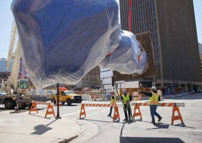 043018_cityhallsculptureinstall_0123