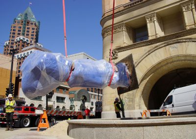 043018_cityhallsculptureinstall_0156