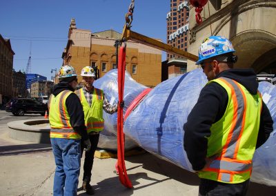 043018_cityhallsculptureinstall_0261