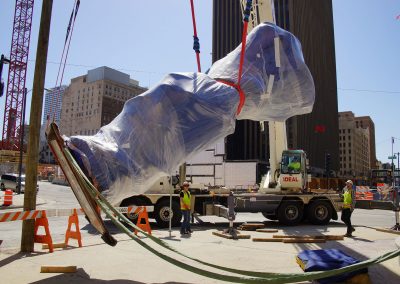 043018_cityhallsculptureinstall_0423