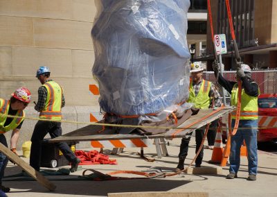 043018_cityhallsculptureinstall_0446