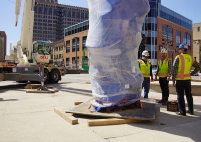 043018_cityhallsculptureinstall_0727