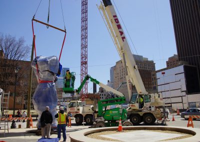 043018_cityhallsculptureinstall_0893