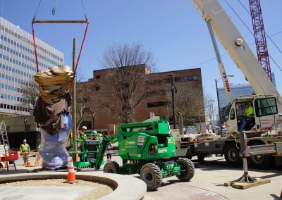 043018_cityhallsculptureinstall_1001