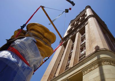 043018_cityhallsculptureinstall_1025