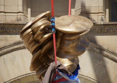 043018_cityhallsculptureinstall_1221