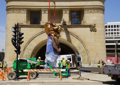 043018_cityhallsculptureinstall_1231