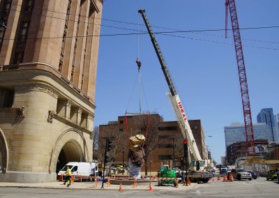 043018_cityhallsculptureinstall_1280