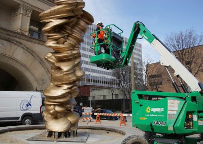 043018_cityhallsculptureinstall_1396