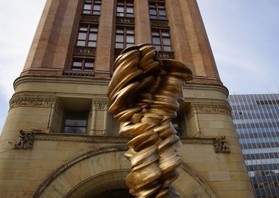 043018_cityhallsculptureinstall_1452