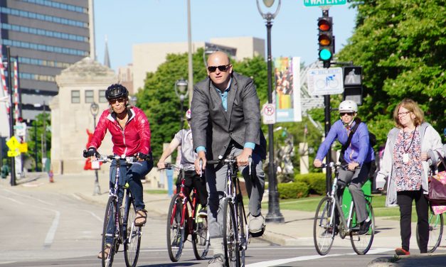 City leaders commute by bicycle for start of Wisconsin Bike Week