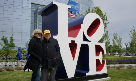 Robert Indiana’s “The American LOVE” Sculpture finds permanent home at Milwaukee Art Museum