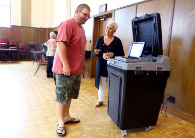 091518_votingmachinesecurity_006