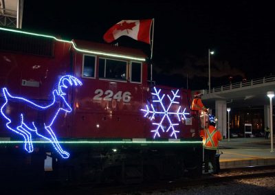 120618_cpholidaytrain_0350