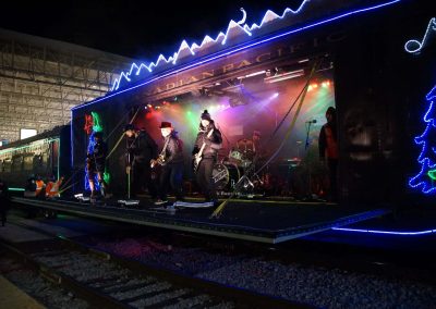 120618_cpholidaytrain_0436