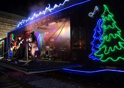 120618_cpholidaytrain_1124