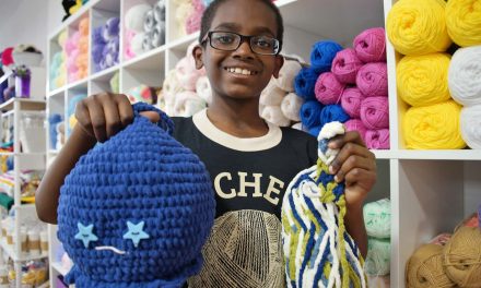 Crochet Away: 360° video shows “Jonah’s Hands” interlocking loops of fiber
