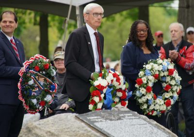 052719_memorialday1wood_1400