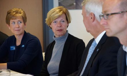 Milwaukee’s Water Council hosts roundtable with Senator Tammy Baldwin in support of water technologies