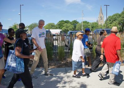 080919_mayorwalkbronzeville_0610