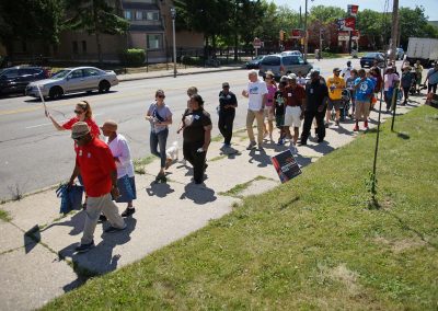 080919_mayorwalkbronzeville_0815