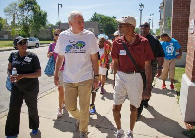 080919_mayorwalkbronzeville_0857